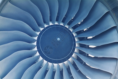 喷气发动机详情飞机引擎力量航空刀刃涡轮蓝色背景图片