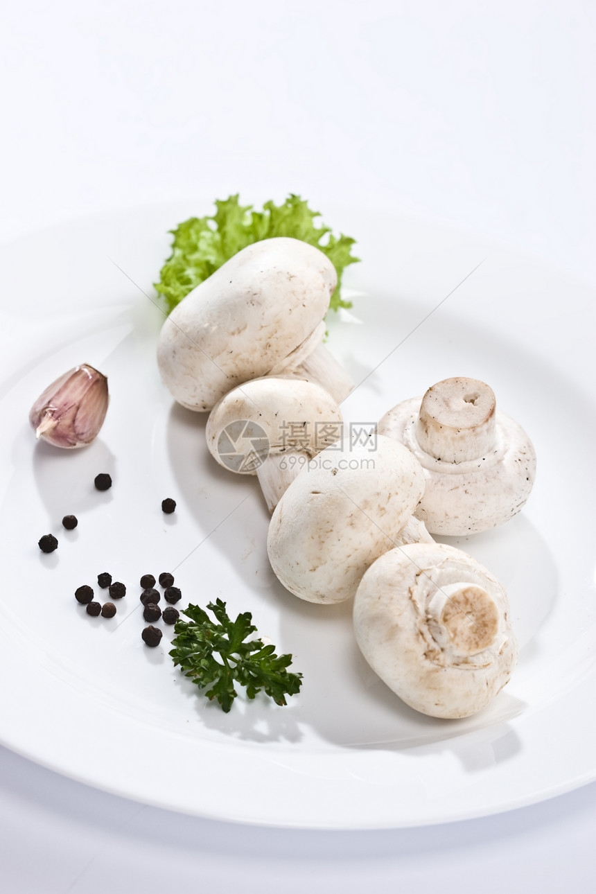 蘑菇盘子烹饪蔬菜食物营养美食饮食图片