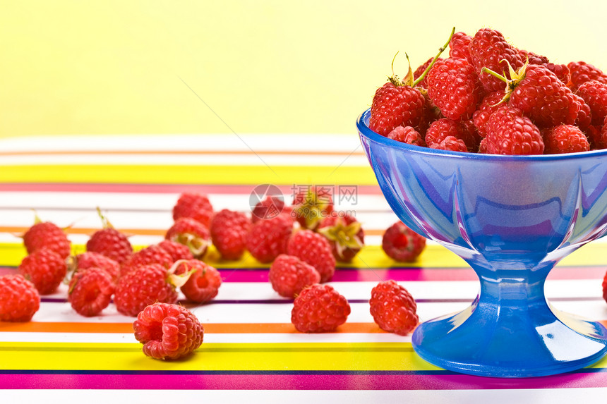 树莓草莓水果营养饮食覆盆子甜点食物图片