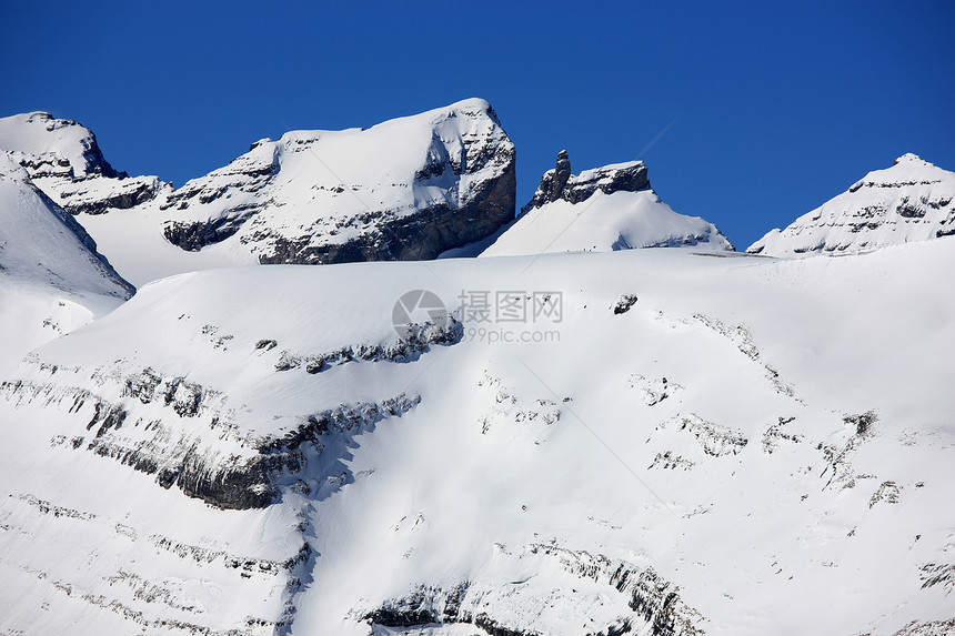 冬季瑞士山峰全景地平线顶峰天空爬坡岩石阴影场景地质学季节图片