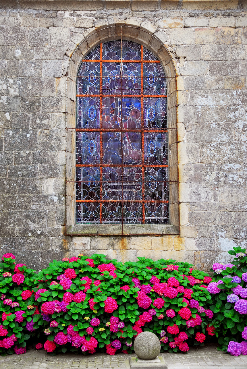 布列塔尼教堂窗口图片