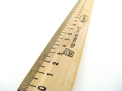木制标尺厘米距离白色背景图片