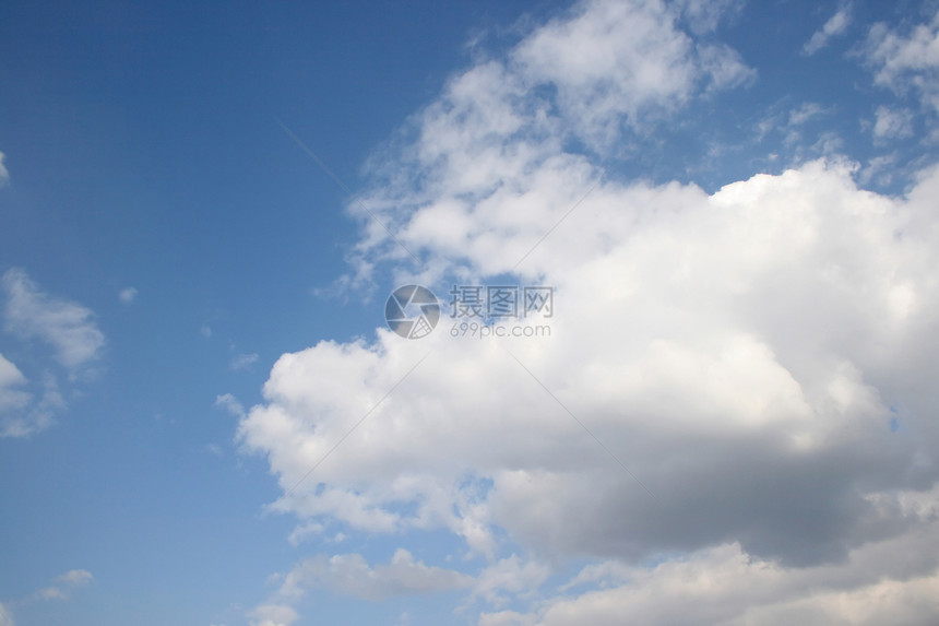 蓝色天空中的云朵阳光天气气候气象太阳天堂图片