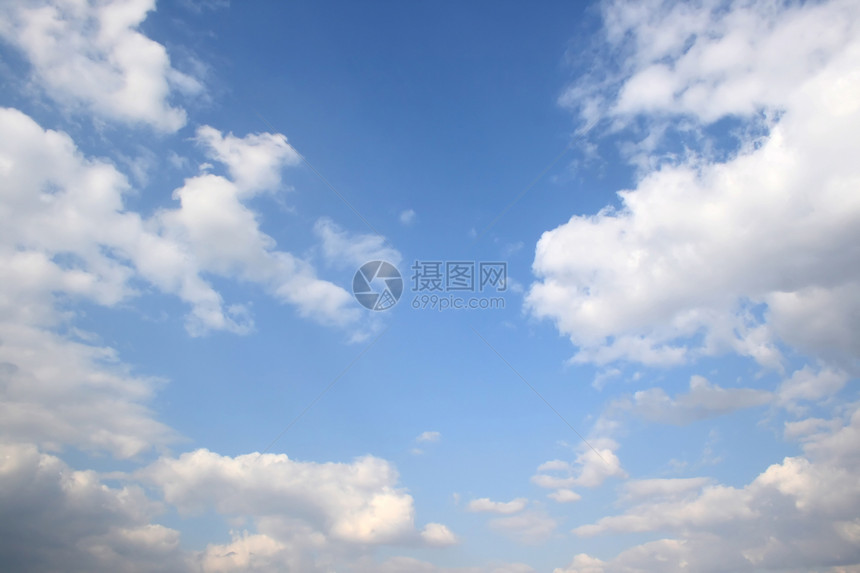 蓝色天空中的云朵天气气候气象天堂阳光太阳图片