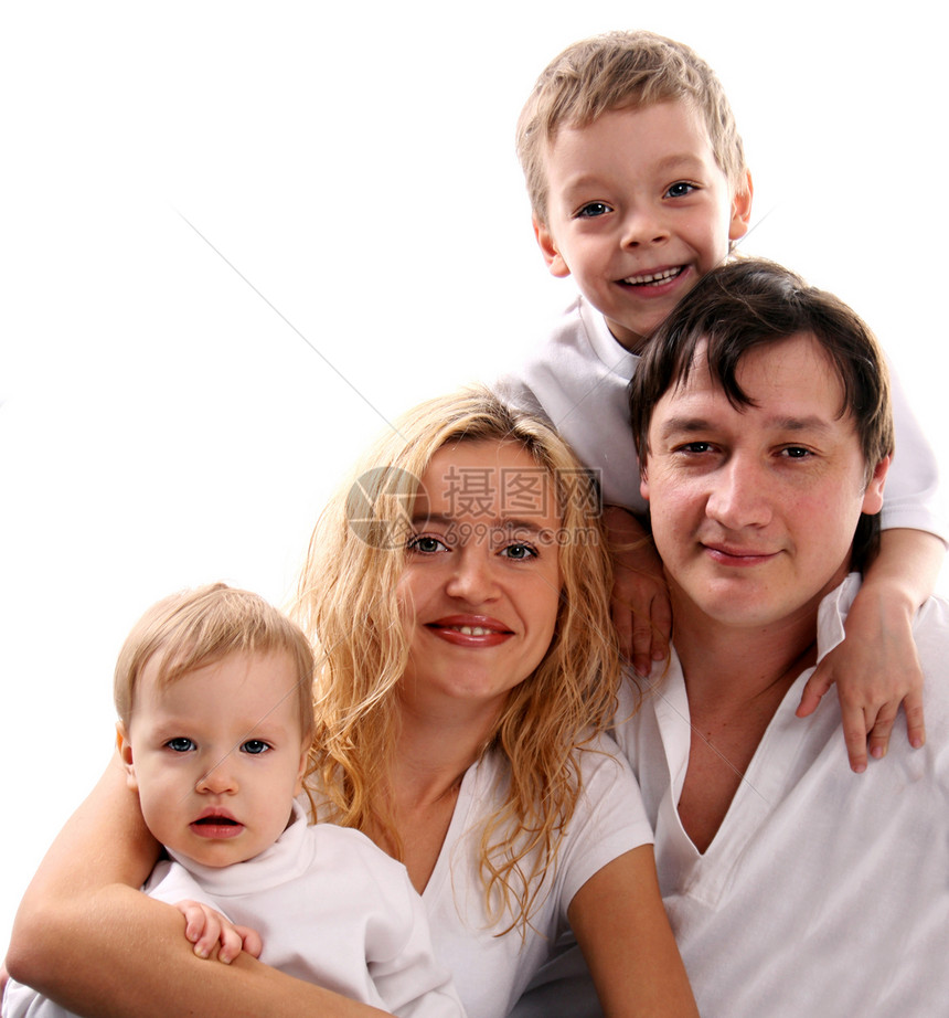 幸福家庭男生夫妻快乐女孩们成人女性微笑父亲婴儿工作室图片