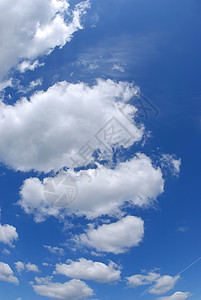 云蓝色天气天空晴天白色背景图片