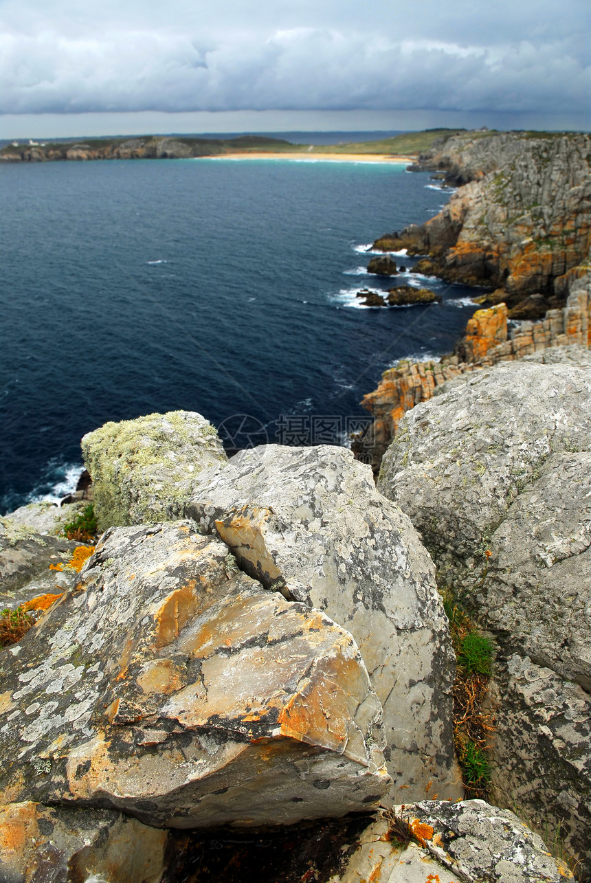 布列塔尼大西洋沿岸支撑海滩半岛崎岖风景冲浪足尖岩石石头天空图片