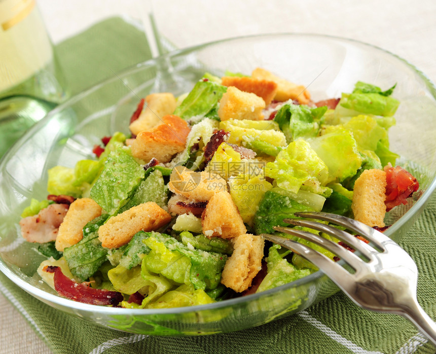 凯撒沙拉莴苣玻璃饮食盘子营养长叶节食美食餐厅树叶图片