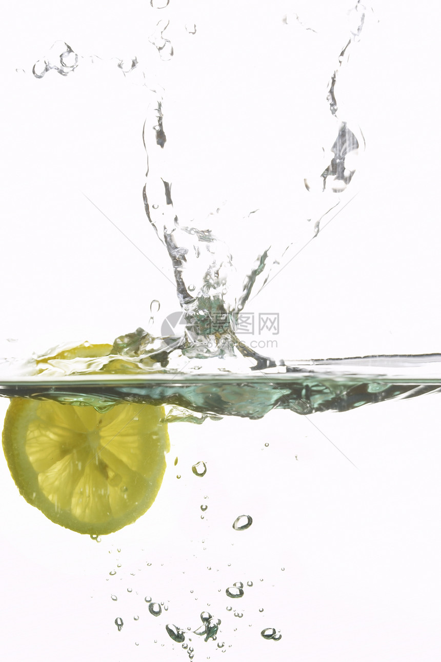 柠檬泼水图片