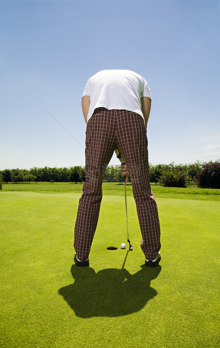 高尔夫俱乐部闲暇男人活动青菜专注空闲成人时间运动手套图片