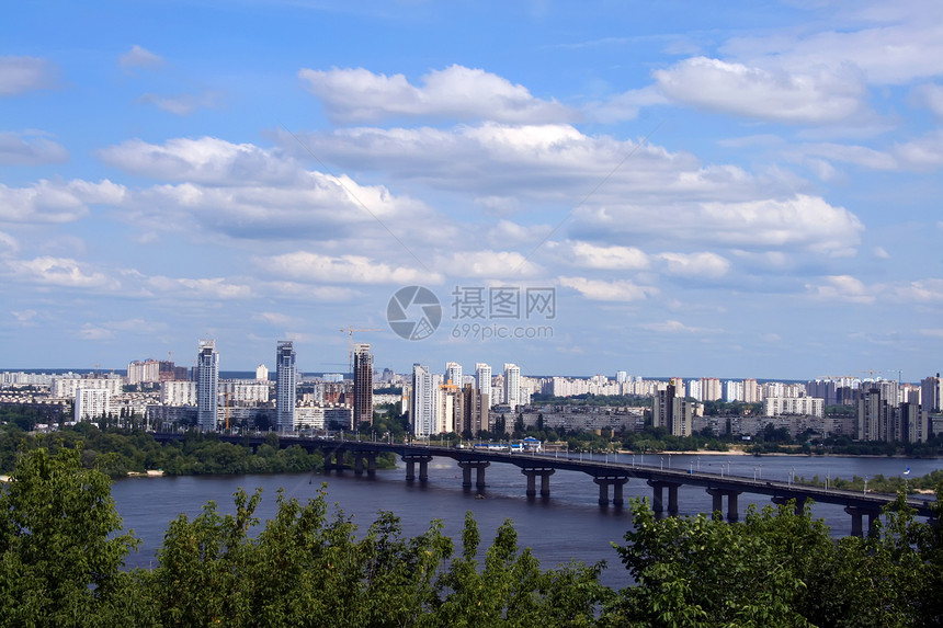 基耶夫的城市风景建筑学天际地平线蓝色旅行景观商业天空建筑物城市图片