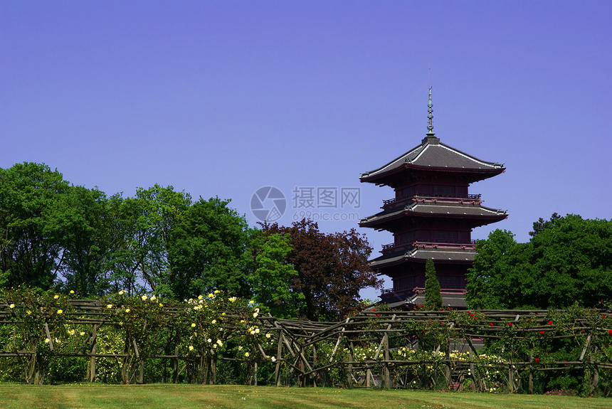 皇宫花园的日本塔图片