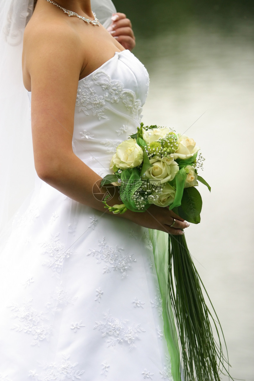 婚礼花束裙子白色婚姻磁带女士玫瑰家庭花店传统女性图片