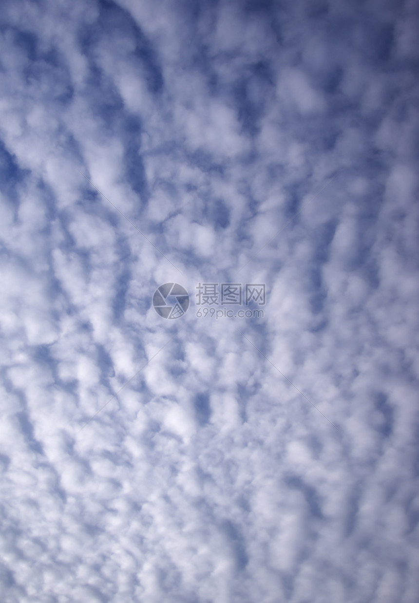 云彩在天上自由蓝色气象天气臭氧平流层阳光环境天堂高层图片