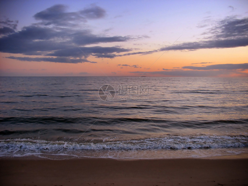 新英格兰海滩日落红色冲浪旅行沿海紫色地平线海岸线资产明信片旅游图片