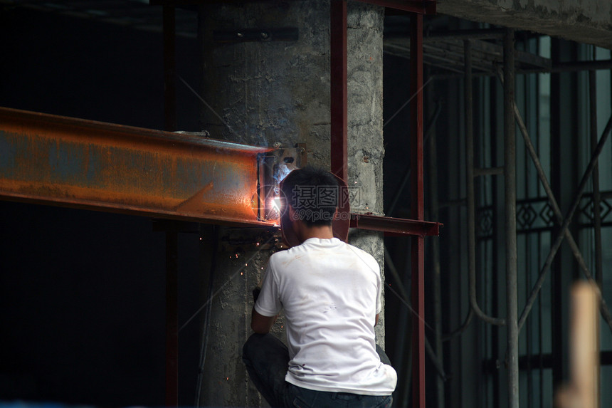 工作焊接工男性劳动劳动者蓝领职场工人建筑焊机收成职业图片