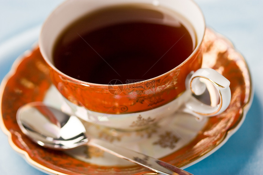 茶杯茶血管蓝色盘子早餐杯子勺子图片