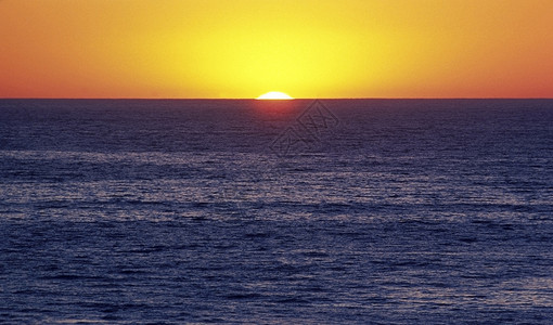 日落海洋背景图片