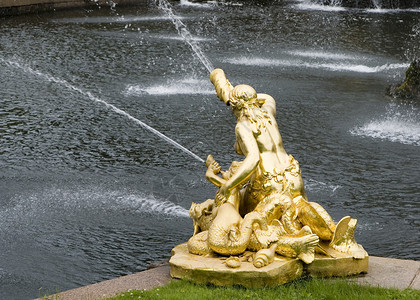 雕塑雕像历史喷泉建筑旅游蓝色石头公园文化纪念碑背景图片