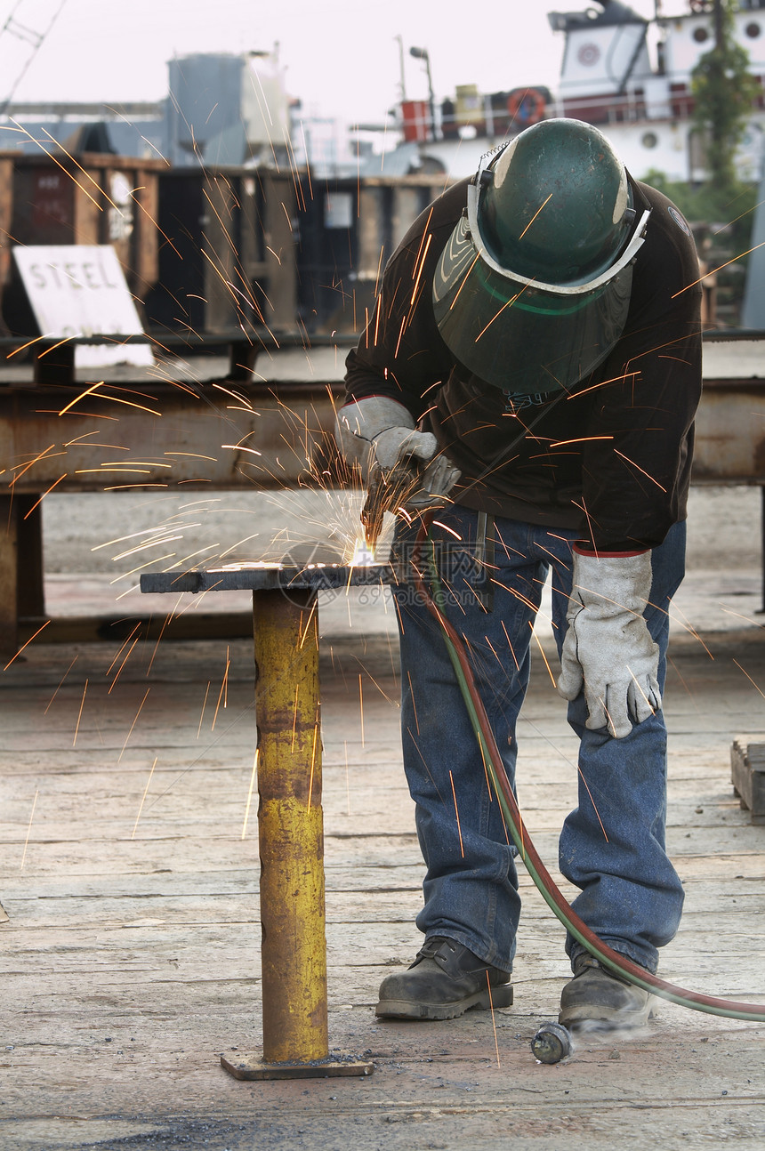 钢炉火烧伤焊机男人劳动生产安全工作火炬面具金属图片