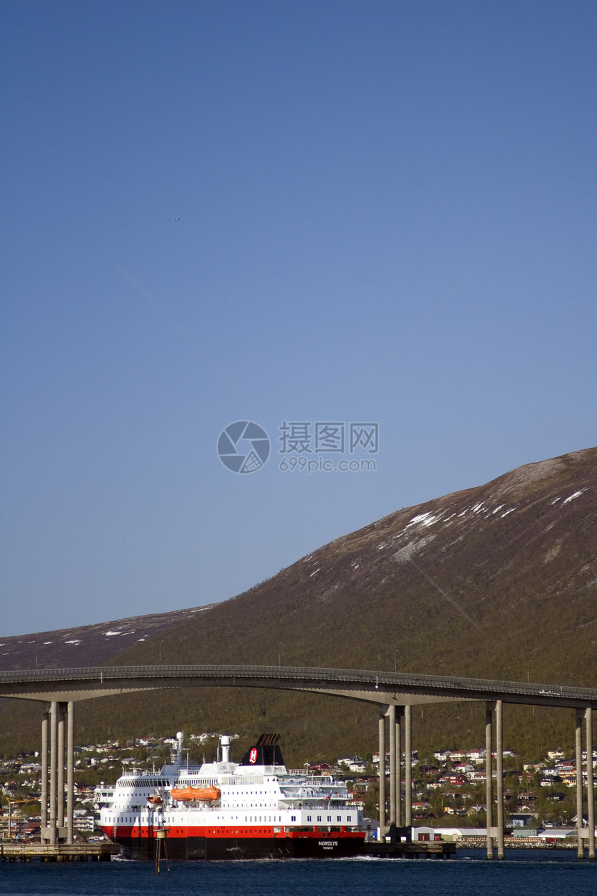 赫蒂格鲁特海洋旅行旅游峡湾巡航游客蓝天海岸城市图片