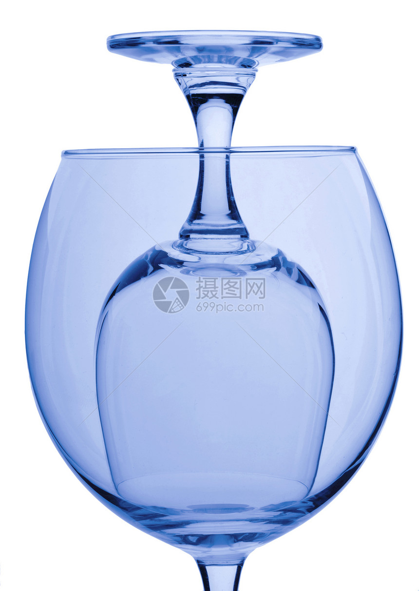 两杯单独隔开餐厅菜肴作品白色酒杯玻璃蓝色工作图片