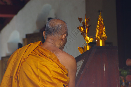 佛教和尚1背景图片