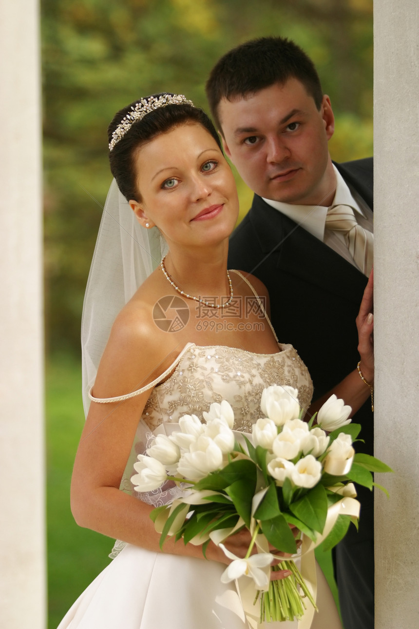 新婚夫妇花束钻石选手女士花朵黄色面纱已婚生活冠冕图片