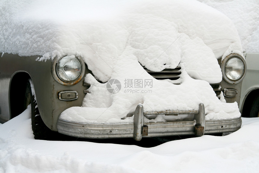 旧车季节性冻结降雪大灯天气白色车辆灰色季节暴风雪图片