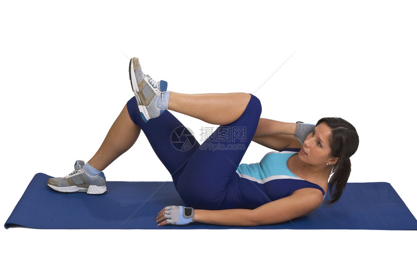 体格适合的女生女性体操有氧运动训练青少年齿轮蓝色女孩紧张倾斜图片