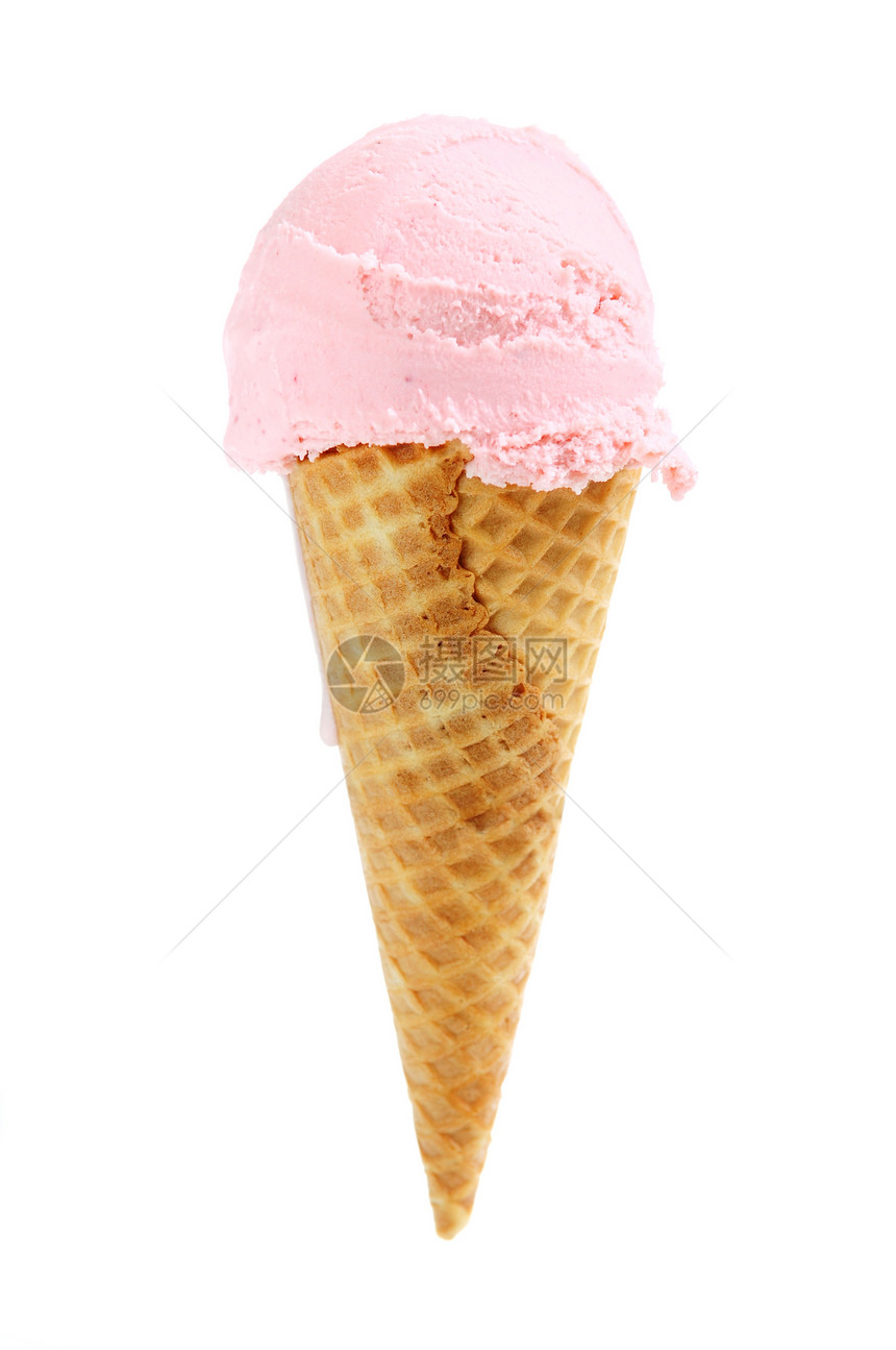 糖锥中草莓冰淇淋图片