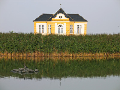 湖滨财产     暑期住房背景图片