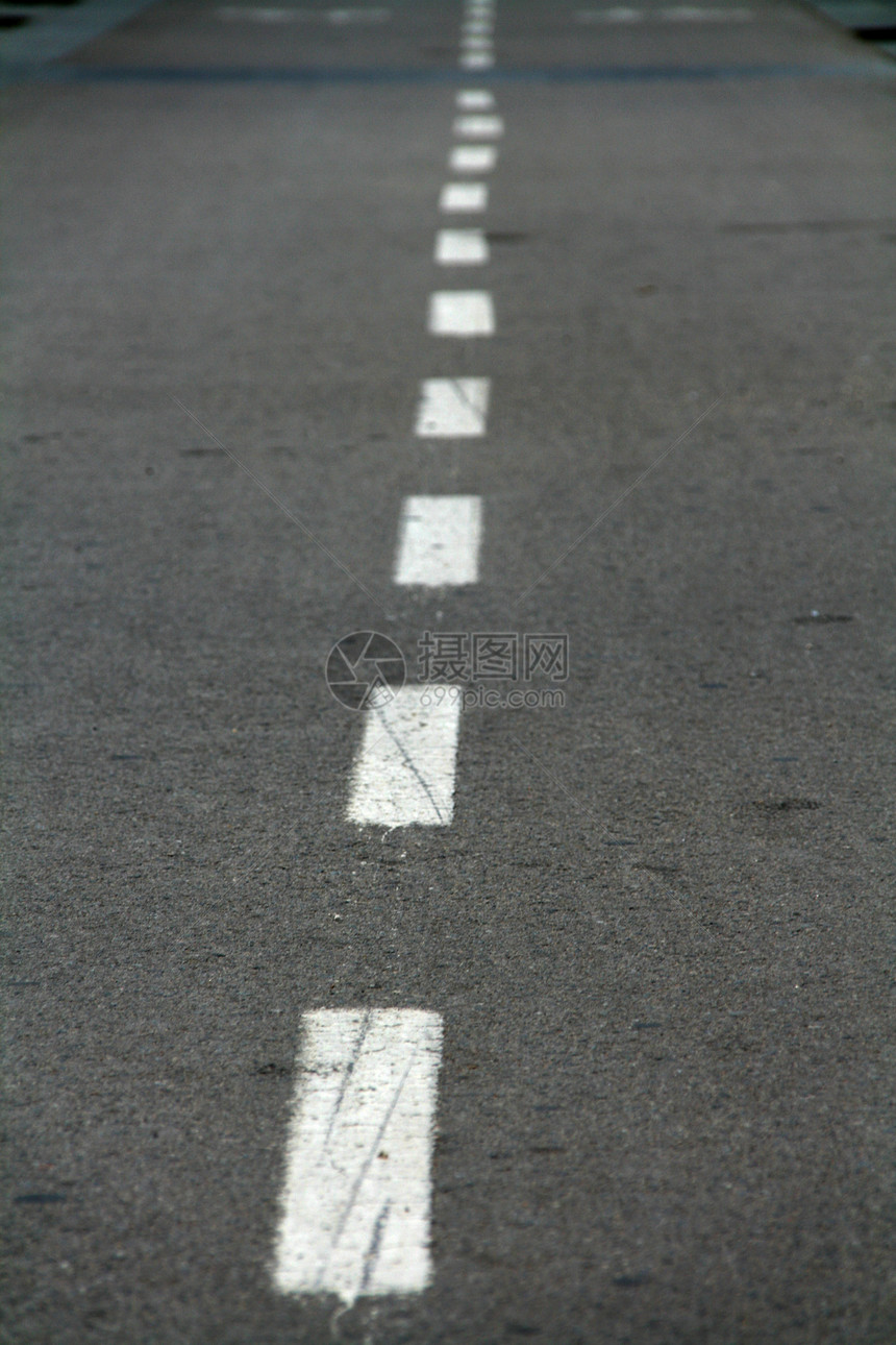 自行车车道地面线条速度街道运输运动课程白色成功路面图片
