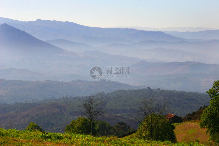 居内墙纸图层房子山峰美丽农场山脉坡度色调树木图片