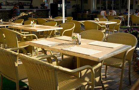 露天咖啡厅桌子餐巾座位假期咖啡店餐厅阳台家具食堂椅子背景图片