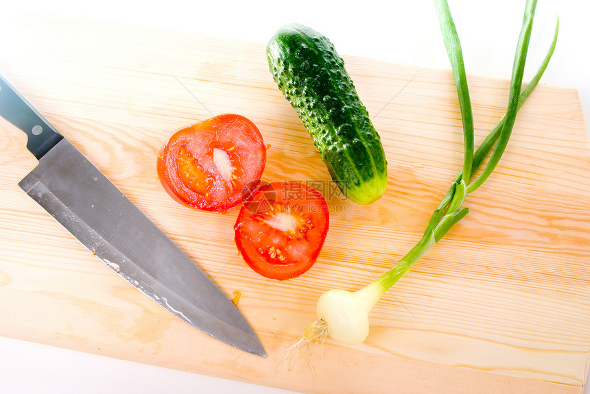 刀子和新鲜蔬菜红色黄瓜维生素沙拉食物午餐营养小吃饮食美食图片