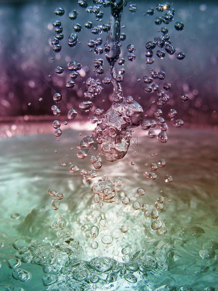 排水蓝色液体插图艺术涟漪图片