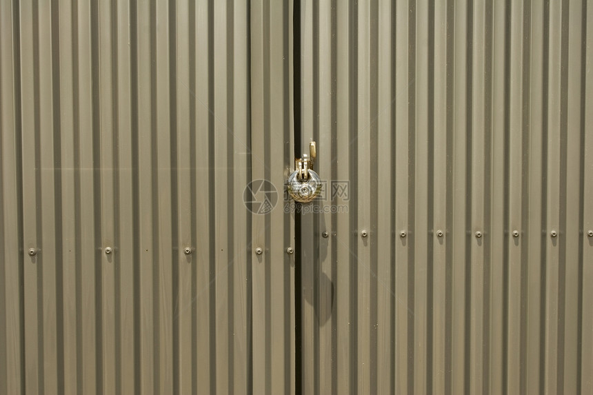 锁门仓储车库安全挂锁衣架飞机金属键控受保护图片