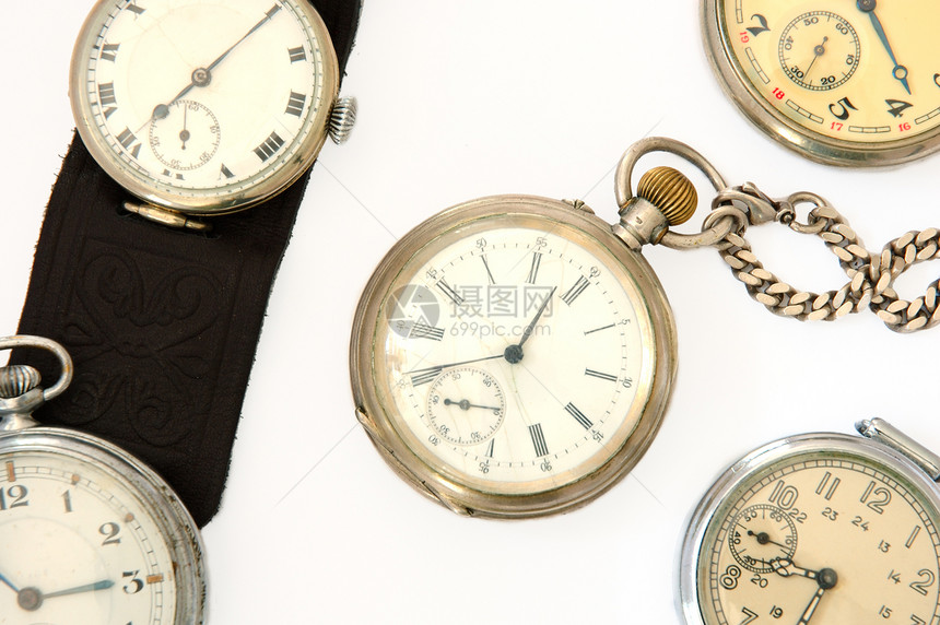 很多不同的旧手表白色拨号灰色数字靶心黄色金子小时密码离岸价图片