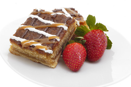草莓刨冰甜点小吃饮食食品正方形营养焦糖蛋糕焙烤食物背景