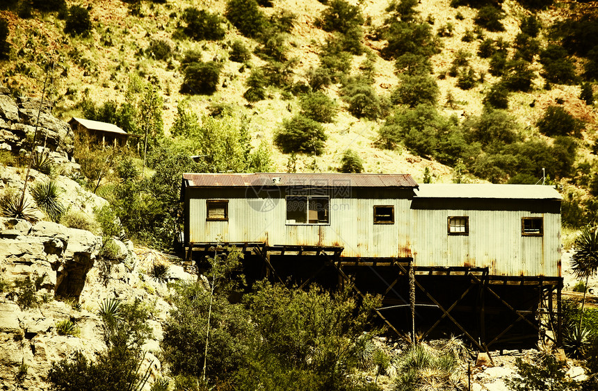 矿工小屋 亚利桑那州比斯比矿业爬坡窝棚崎岖矿物质房子矿石探矿者高跷瓦楞图片