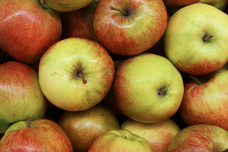 甜苹果维生素仁果食物农贸市场品种红色海棠水果生产美味背景图片