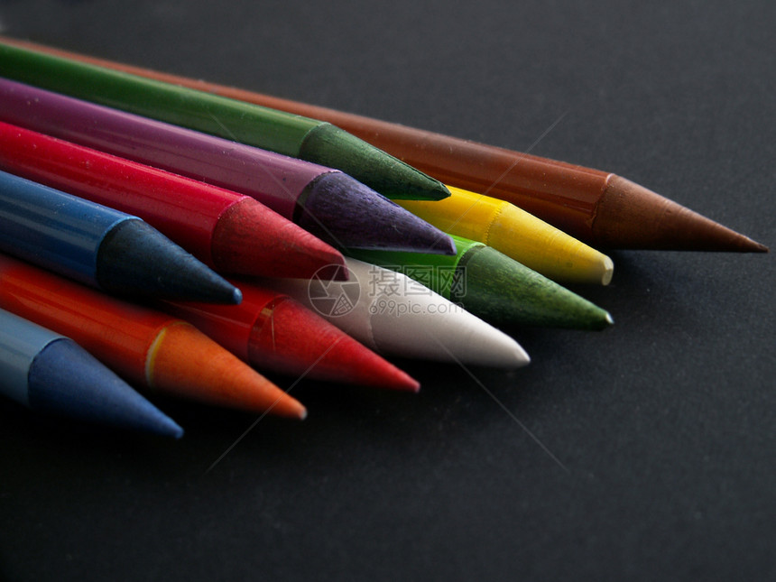 彩色铅笔红色棕色黄色艺术紫色绘画绿色白色橙子工艺图片