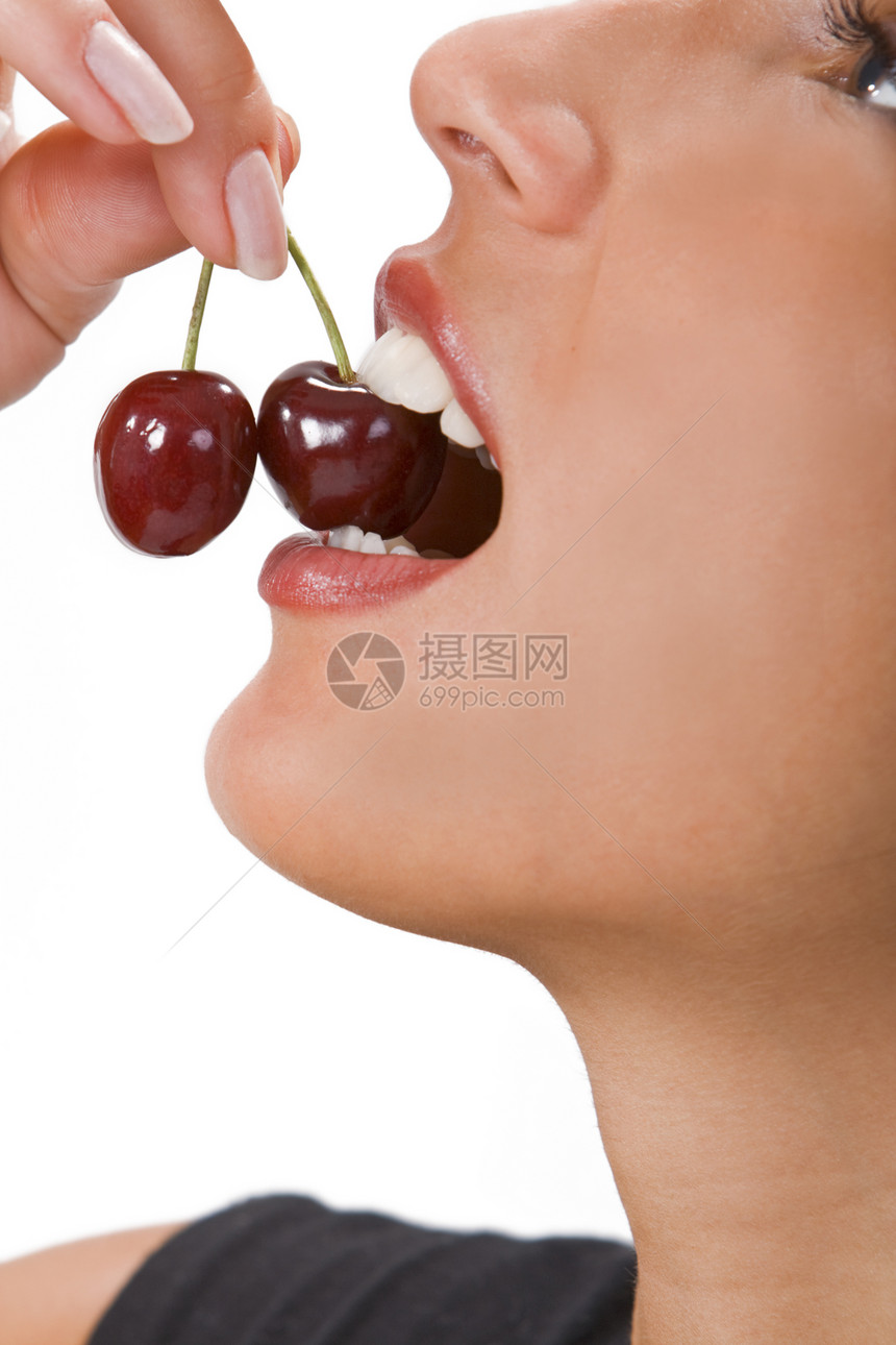 咬入樱桃手指甜点夫妻口红饮食鼻子营养水果嘴唇食物图片