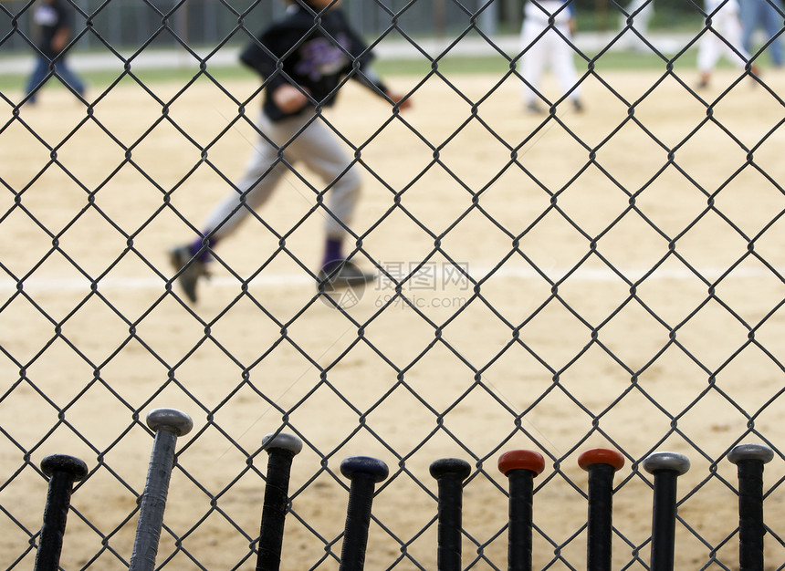 棒球棒联盟公园团队栅栏游戏运动竞争蝙蝠户外运动乐趣图片