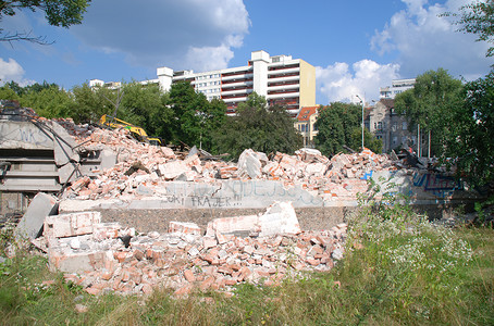 波兰Wroclaw的破坏品仓库Rondo毁灭性老店回旋曲画廊废墟背景图片