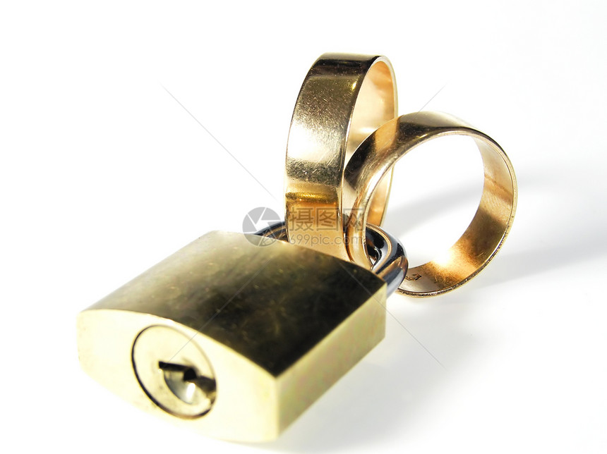挂锁和结婚戒指黄金婚礼钥匙图片
