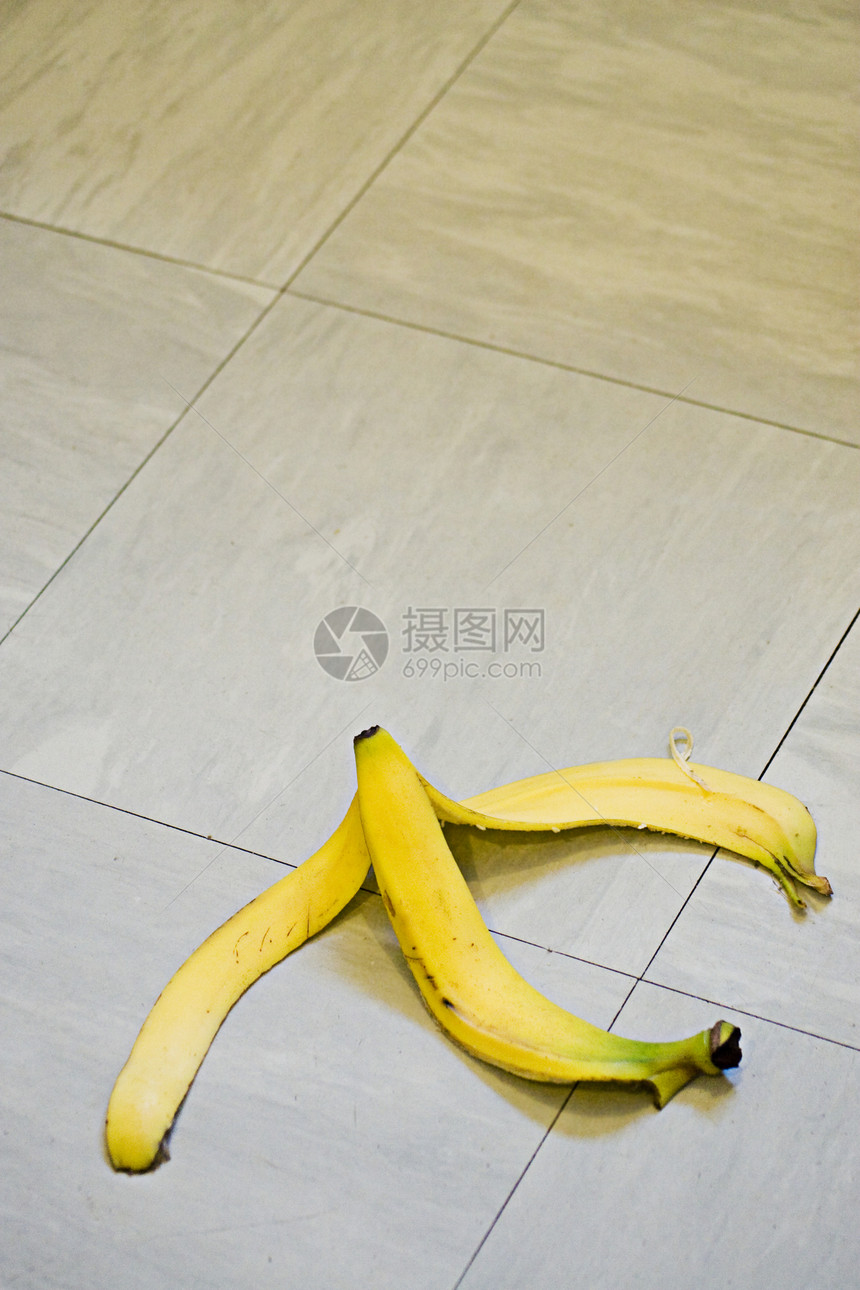 香蕉皮危险地面皮肤事故图片