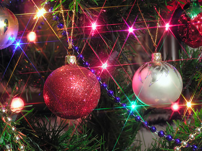 圣诞树玻璃射线背景图片