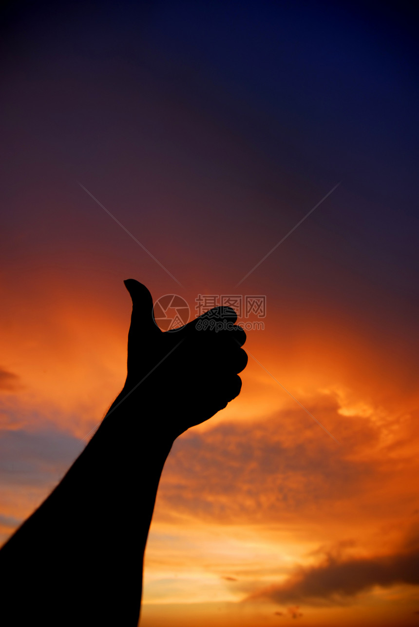 向上缩略图服务衬垫支撑展示手指日落棕榈天空手势天堂图片